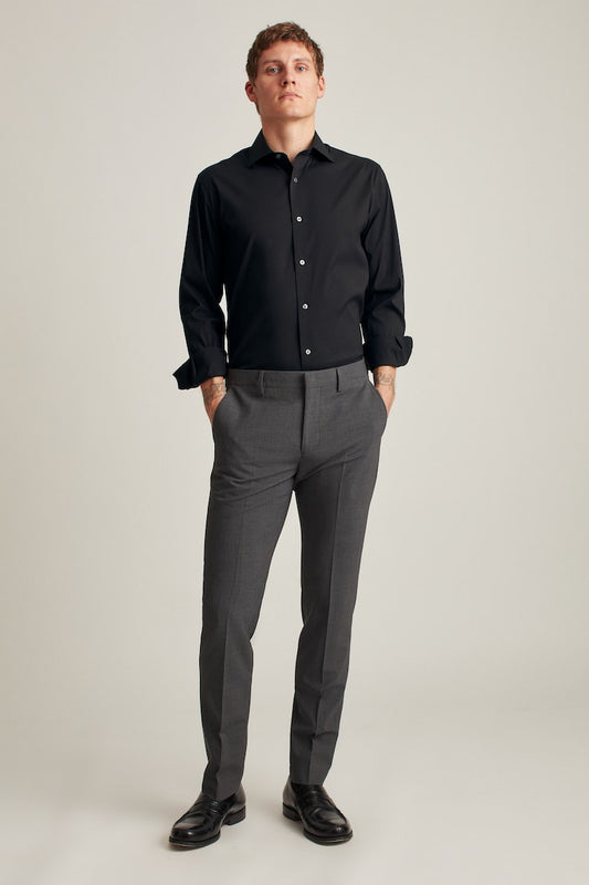 Jetsetter Stretch Dress Shirt / black / slim / semi-spread